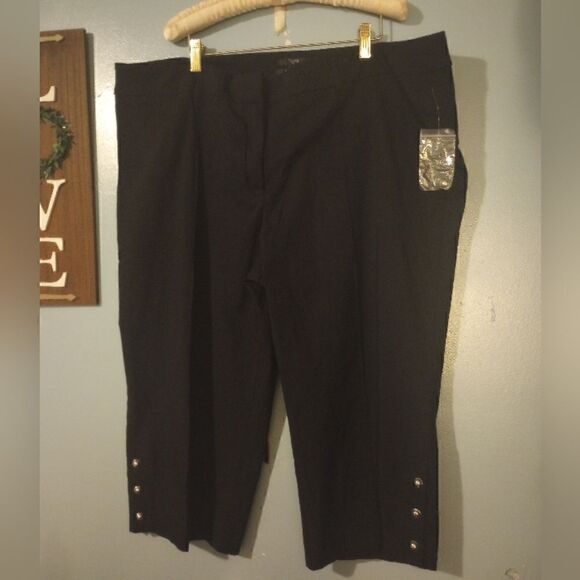 ✨ NWOT Style &Co split button hem capris - Picture 1 of 13